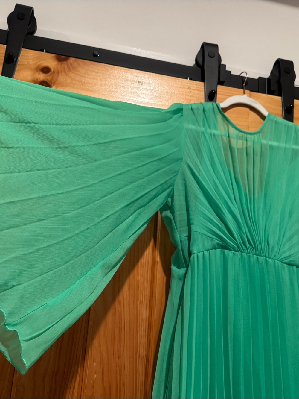 ASOS Emerald Green Pleated Long-Sleeve Midi Dress - Picture 2 of 3